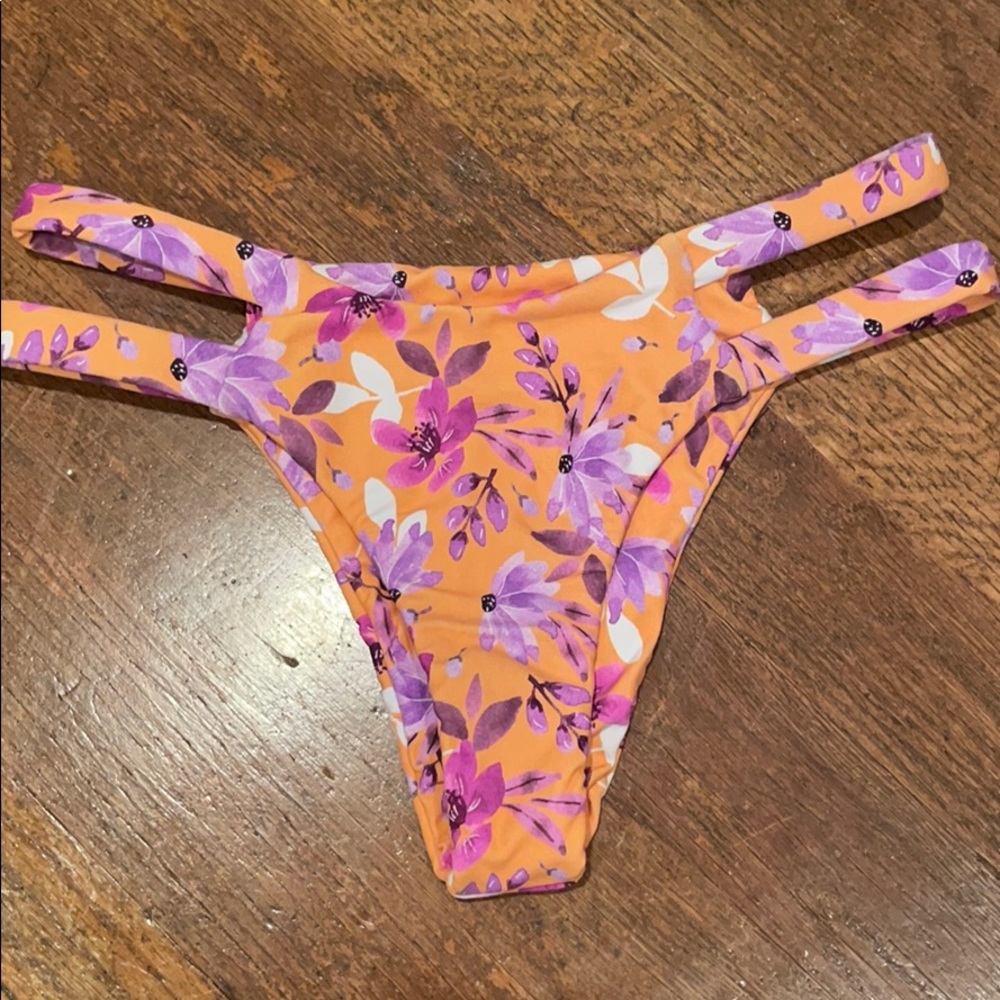 Midori bikini bottom- Paia Sophia bottom